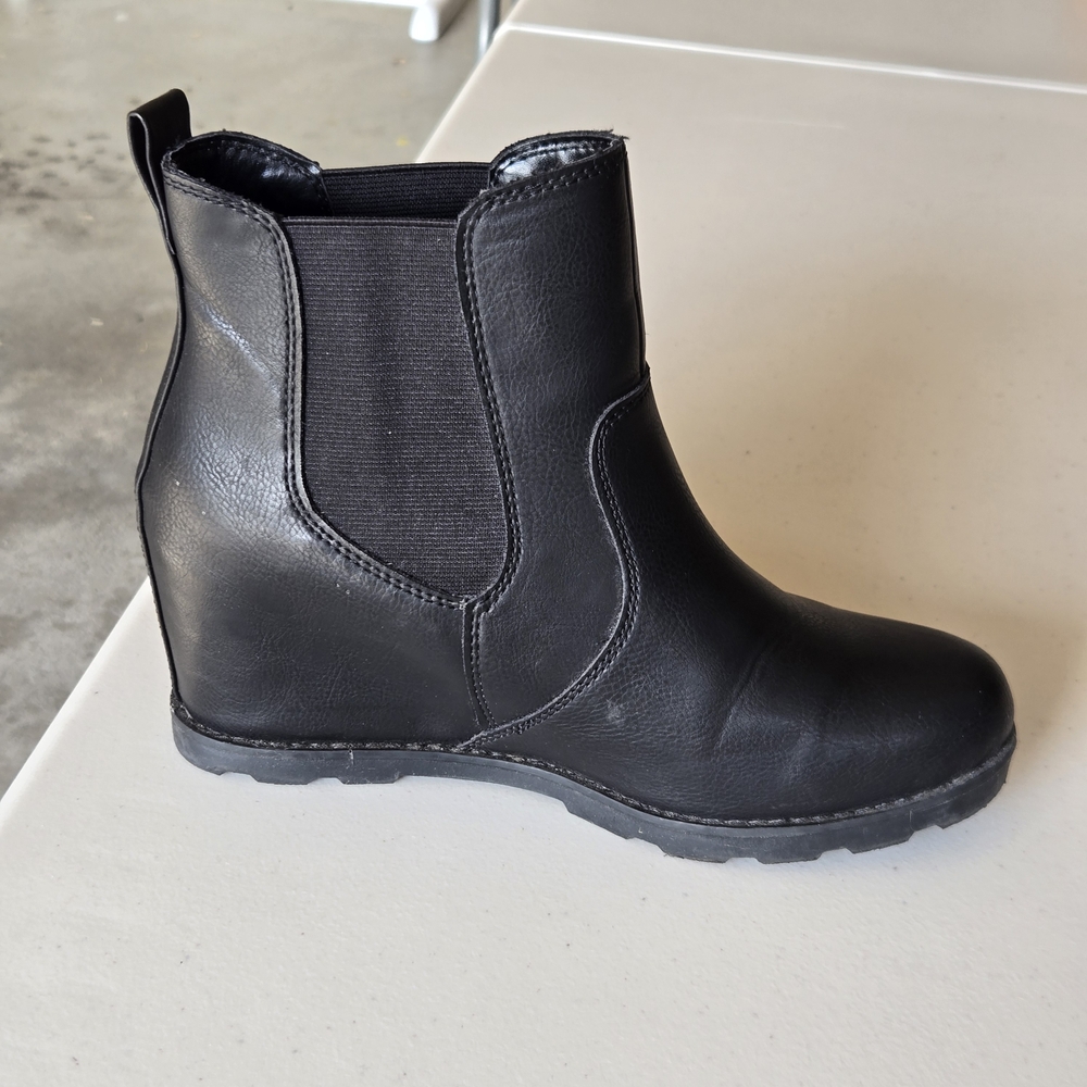 Universal Thread Black Wedge Ankle Boots - Picture 11 of 14